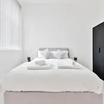Modern 1 Bedroom Apartment In Central Nottingham
