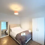The Modern House - Beeston Nottingham
