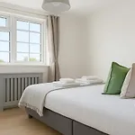 Cozy Rooms By Morden Tube