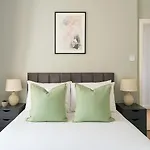 Cozy Rooms By Morden Tube