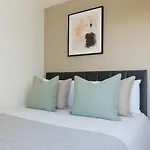 Cozy Rooms By Morden Tube