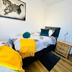 Modern Strelley Escape - Peaceful & Convenient, 2X Free Off-Street Parking, Wifi -500Mb, 2 Bathrooms, Contractor & Family Friendly, Ng8
