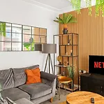 Luxurious City Centre Lace Market Apartment