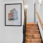 Luxurious City Centre Lace Market Apartment