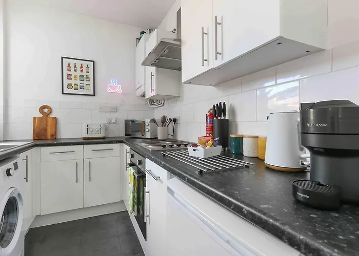 4 Bed House Near Trent Bridge