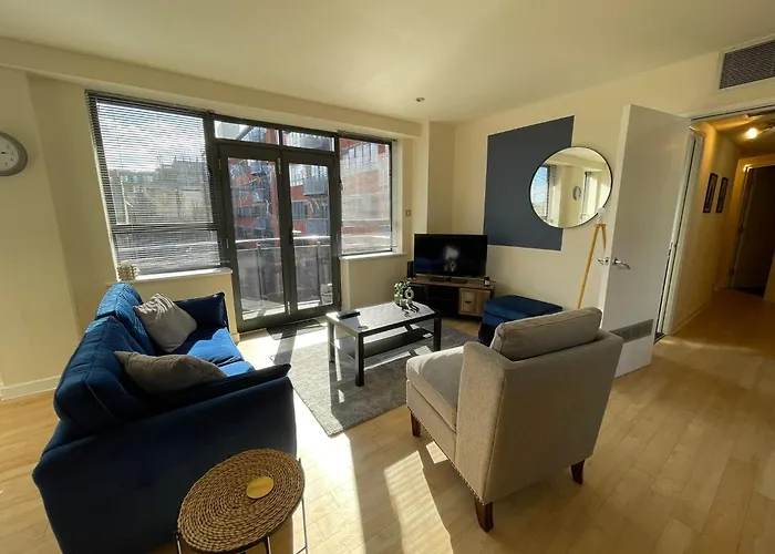 Modern 2 Bdr Flat In Nottingham City Centre With Free Parking