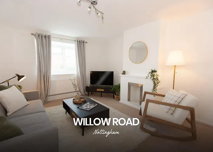 Inviting 3-Bed Home In Nottingham By Renzo, Driveway, Smart Tv With Netflix!