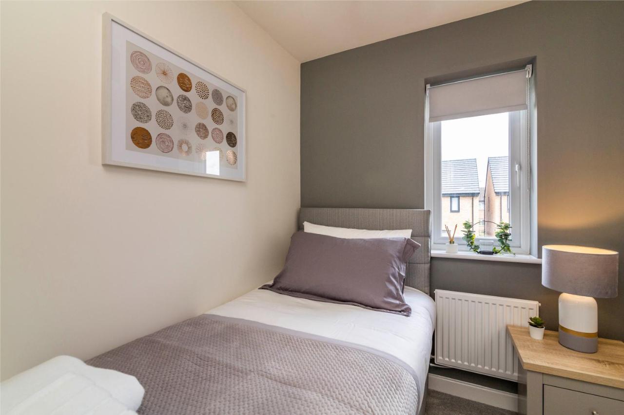 Blackstone Walk - Fabulous With Parking Holiday home *