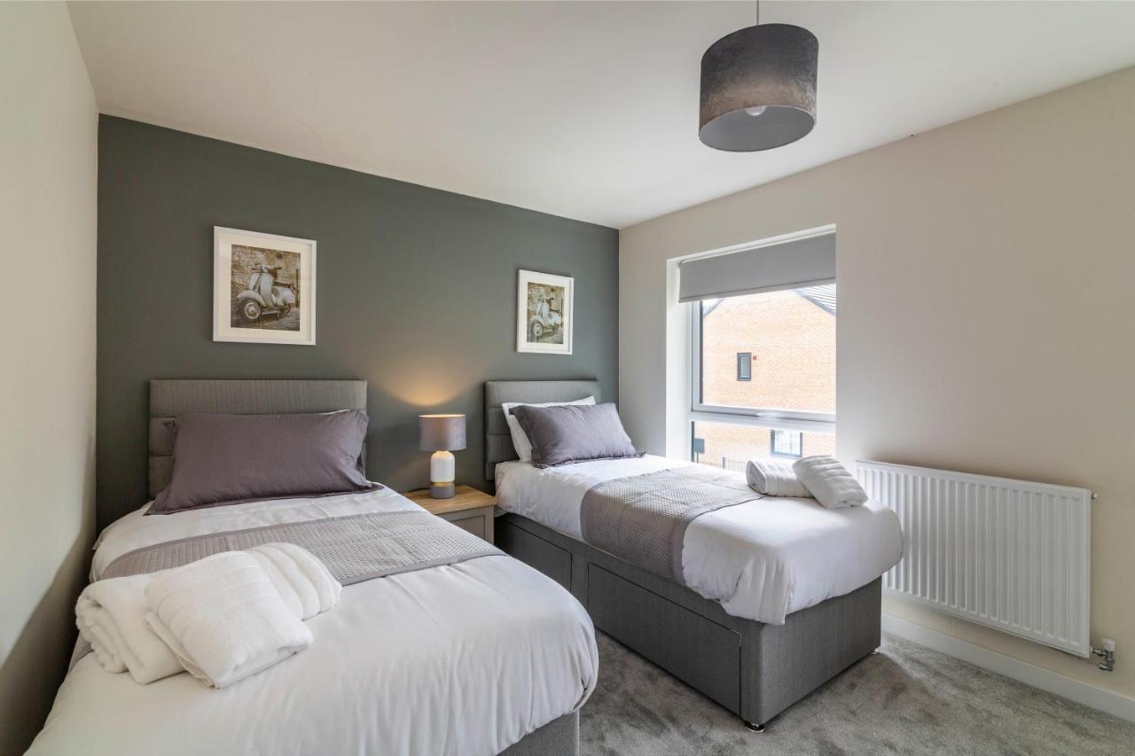 Blackstone Walk - Fabulous With Parking Holiday home *