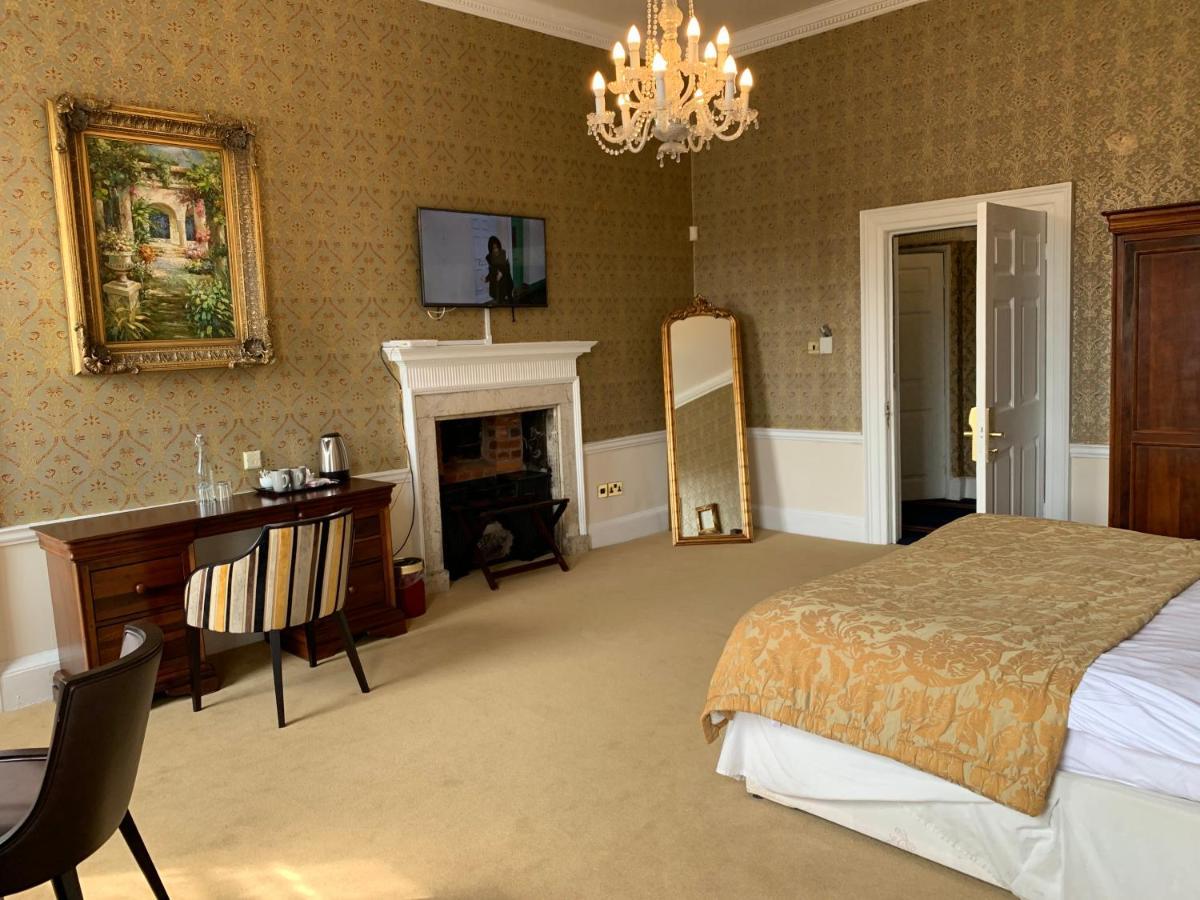 Colwick Hall Hotel 4*