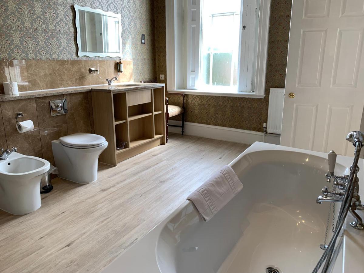 Colwick Hall Hotel 4*