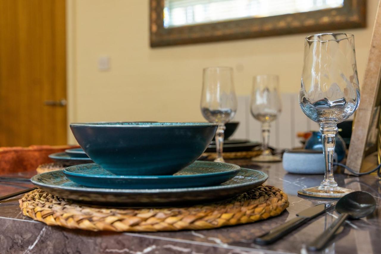 Luxury Centre Getaway - Prime Location Sleeps 7! Apartment Nottingham