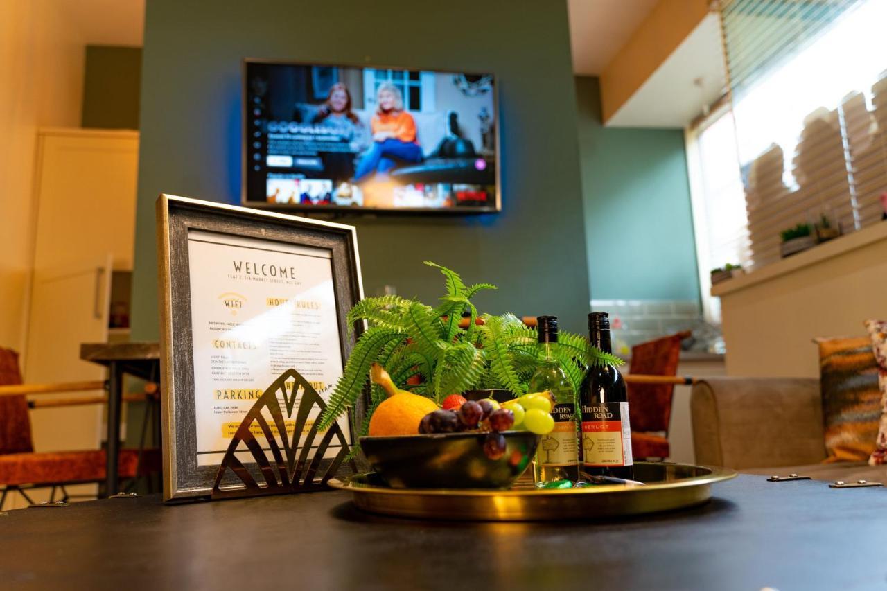 Luxury Centre Getaway - Prime Location Sleeps 7! Apartment