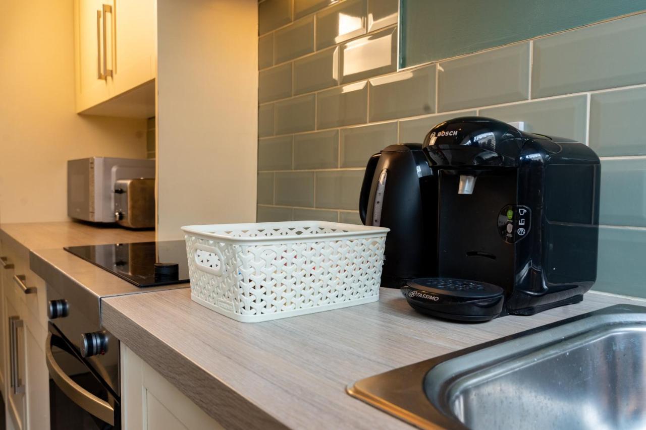 Apartment Luxury Centre Getaway - Prime Location Sleeps 7! Nottingham