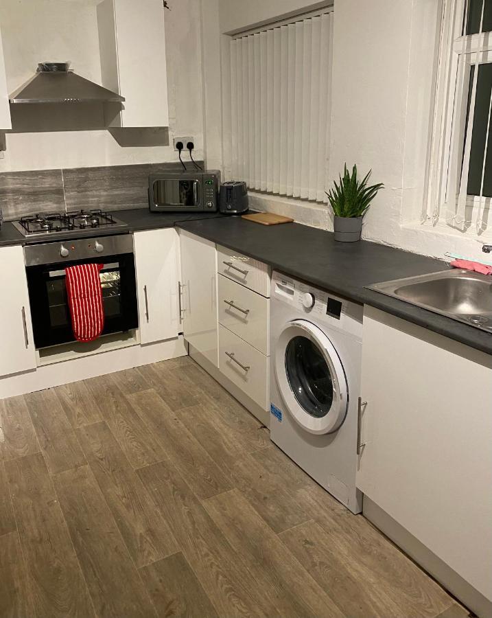 Apartamento Cosy 3 Bedroom House, Free Parking & Wifi