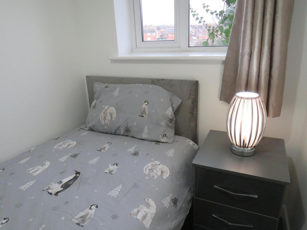 Remarkable And Perfect 3 Bed House In * Nottingham