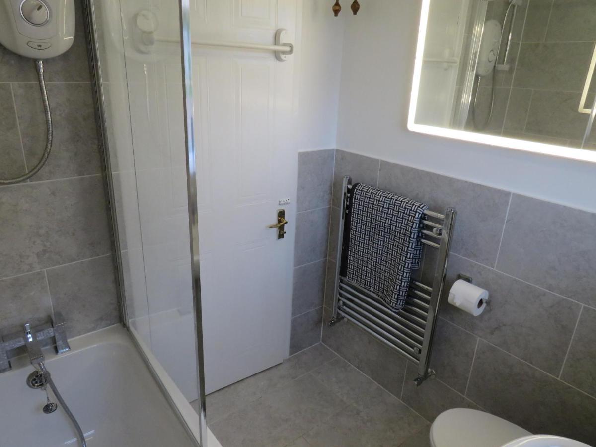 Holiday home Remarkable And Perfect 3 Bed House In *