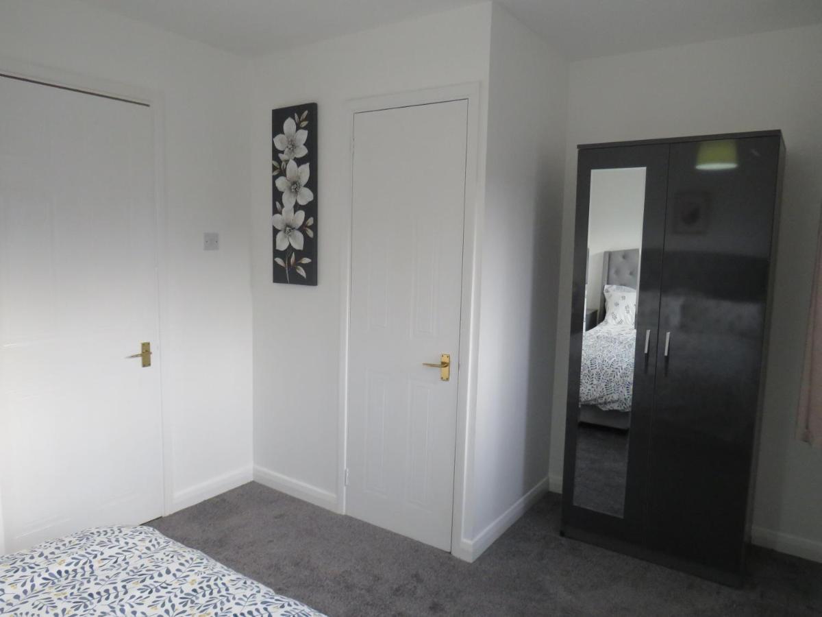 Holiday home Remarkable And Perfect 3 Bed House In Nottingham