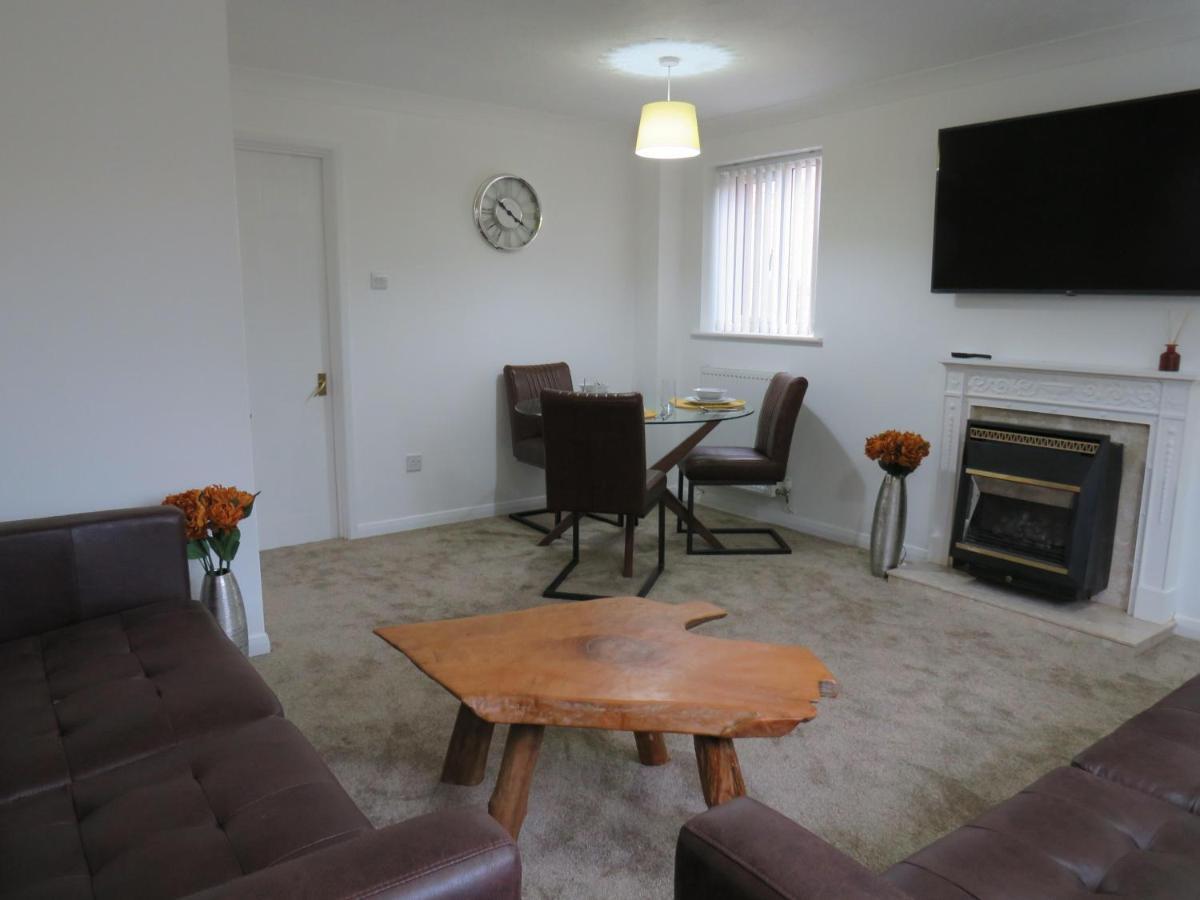 Remarkable And Perfect 3 Bed House In Holiday home Nottingham