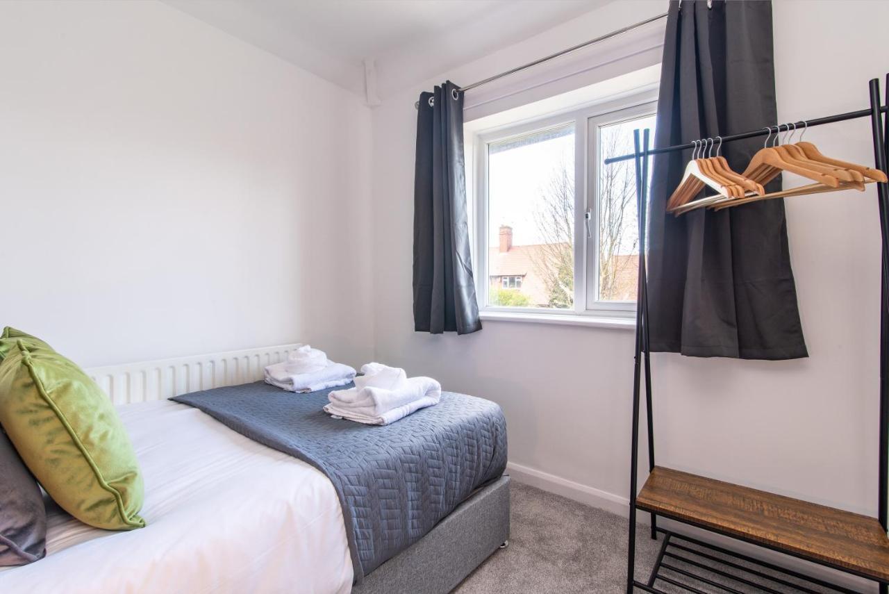 Newly Refurbished Homely 4br In Sherwood