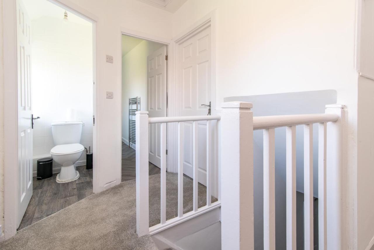 Newly Refurbished Homely 4br In Sherwood Holiday home *