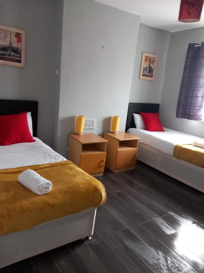 Holiday home Pearson House - Huku Kwetu 3 Bedroom End Of Terrance House - Family And Business Group Self Catering -huku Kwetu *