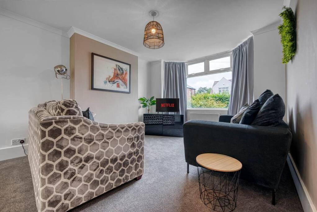Holiday home Stylish - Fast Wi-fi-free Parking *