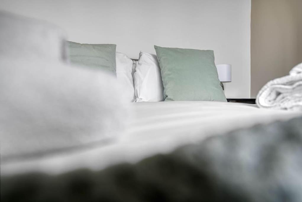 Holiday home Stylish - Fast Wi-fi-free Parking *