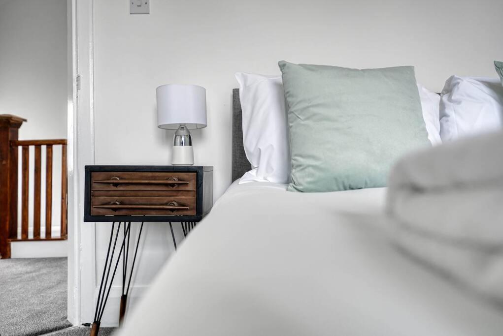 Stylish - Fast Wi-fi-free Parking * Nottingham