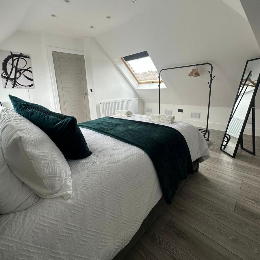 Entire In For Family, Friends And Contractors * Nottingham