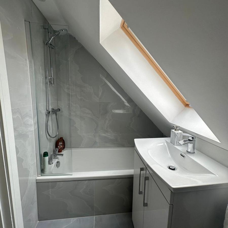 Entire In For Family, Friends And Contractors Holiday home Nottingham