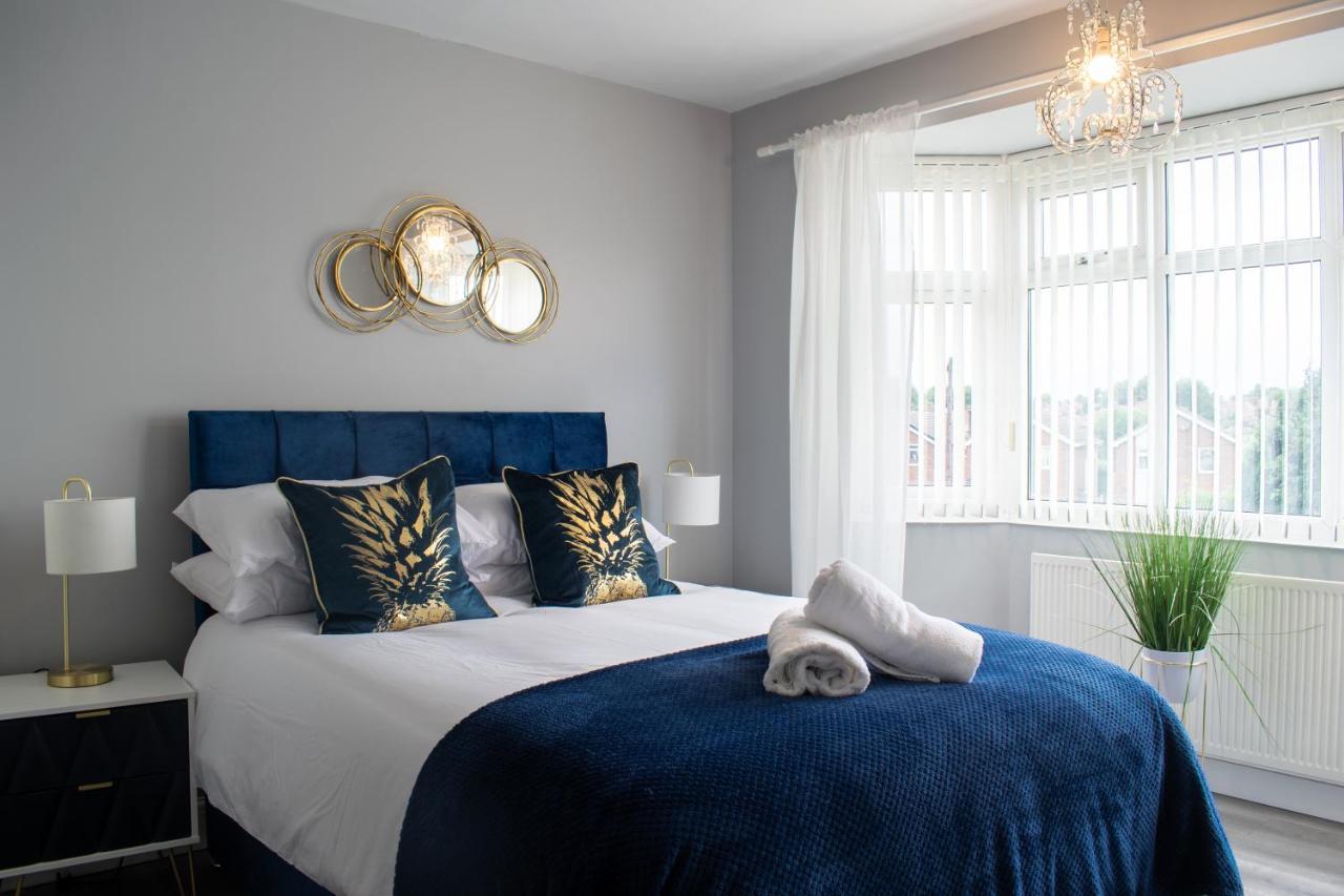 Villa Valley Road Extended Stay: Family & Professional Friendly *