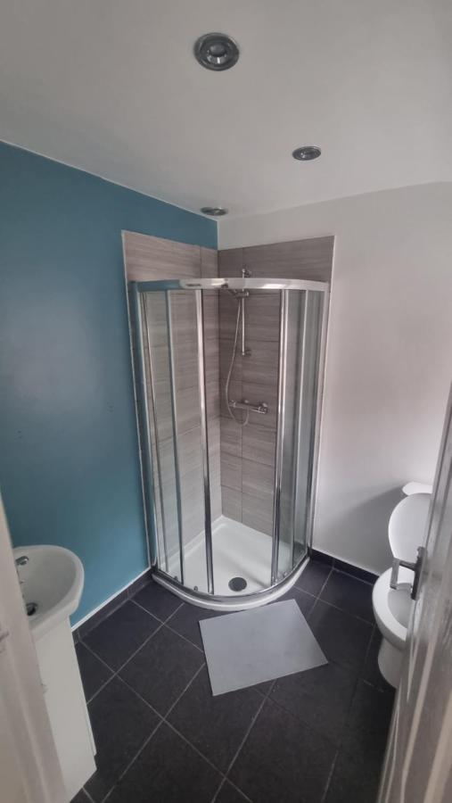 En With Kitchen Facilities Guest house