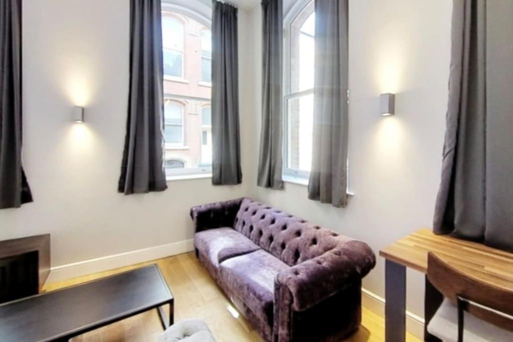 Flat In Centre
