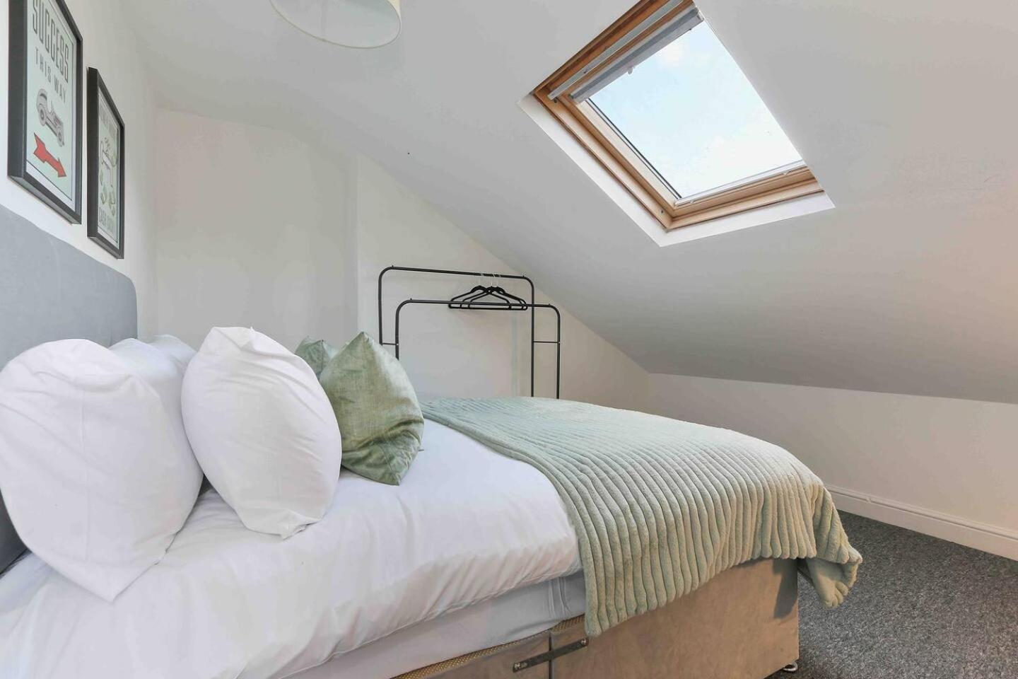 Holiday home 4 Bed House Near Trent Bridge *