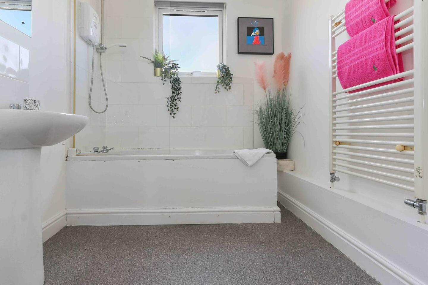 4 Bed House Near Trent Bridge Holiday home
