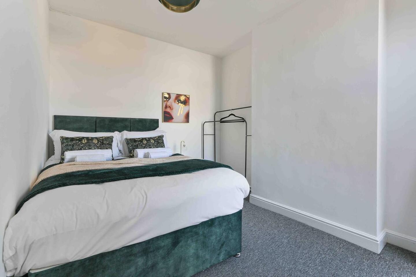 4 Bed House Near Trent Bridge Holiday home Nottingham