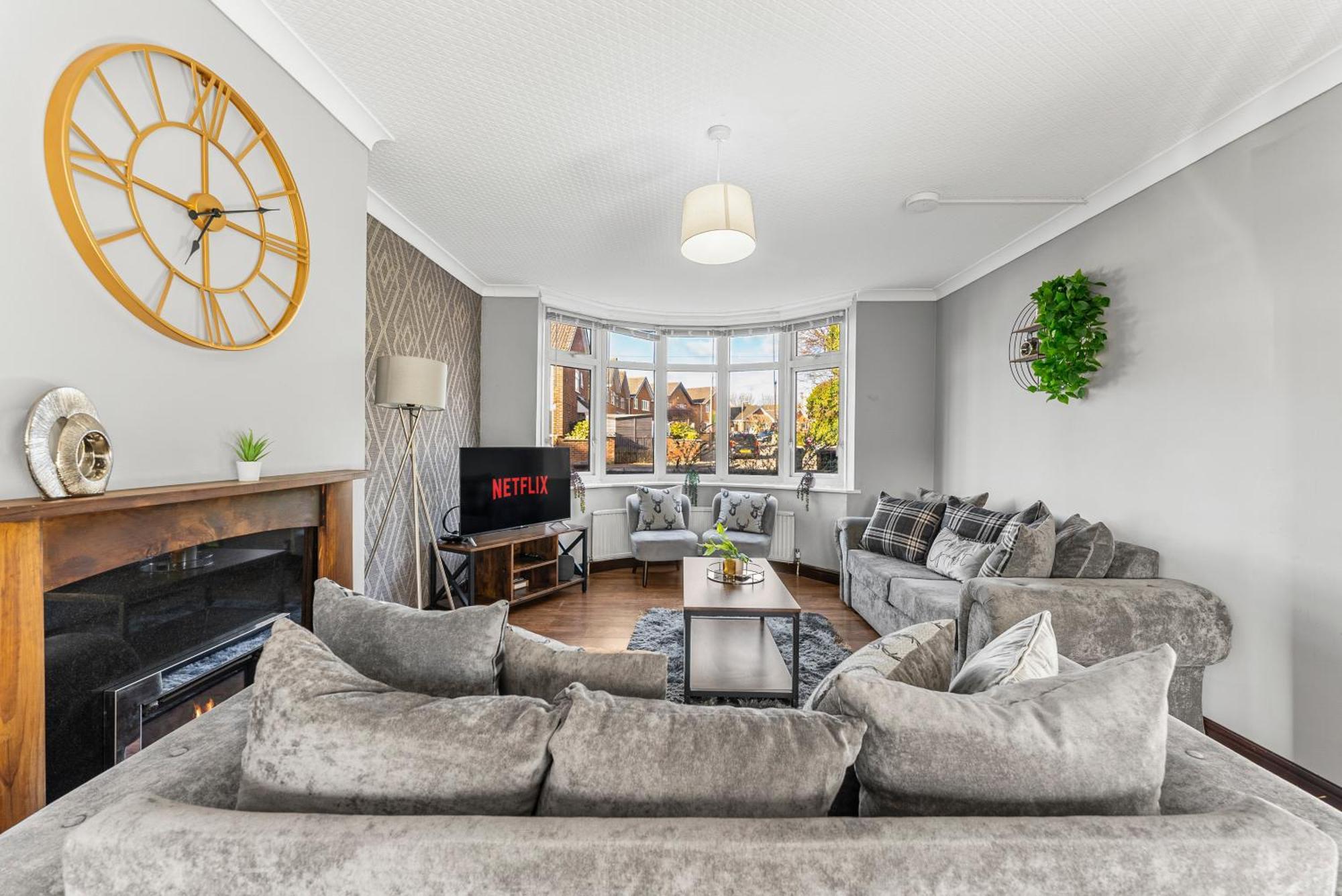 Lovely Nottingham Home - Parking And Garden Holiday home