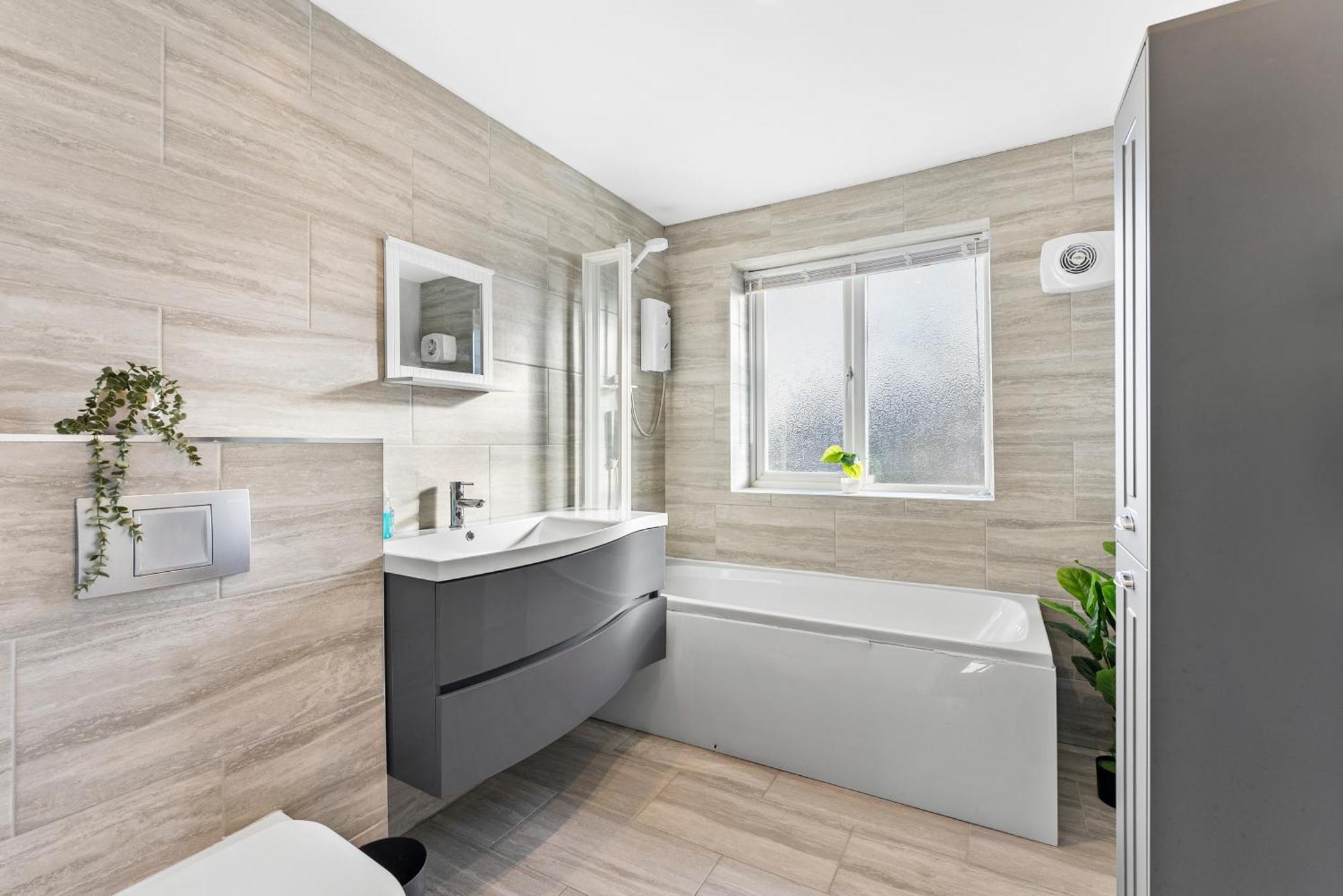 Lovely Nottingham Home - Parking And Garden Holiday home