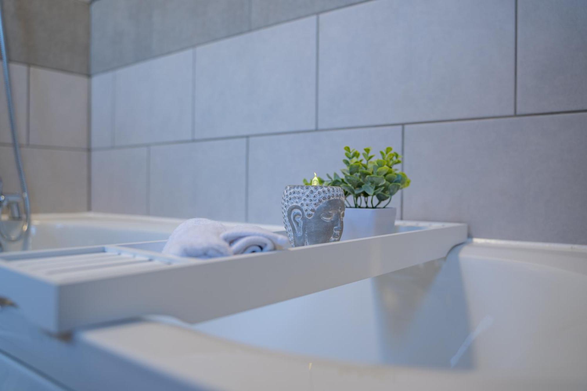 Stayzed E: Stylish Centre House With Free Wifi And Parking Nottingham