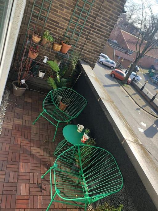 Apartment With Balcony West Bridgford *