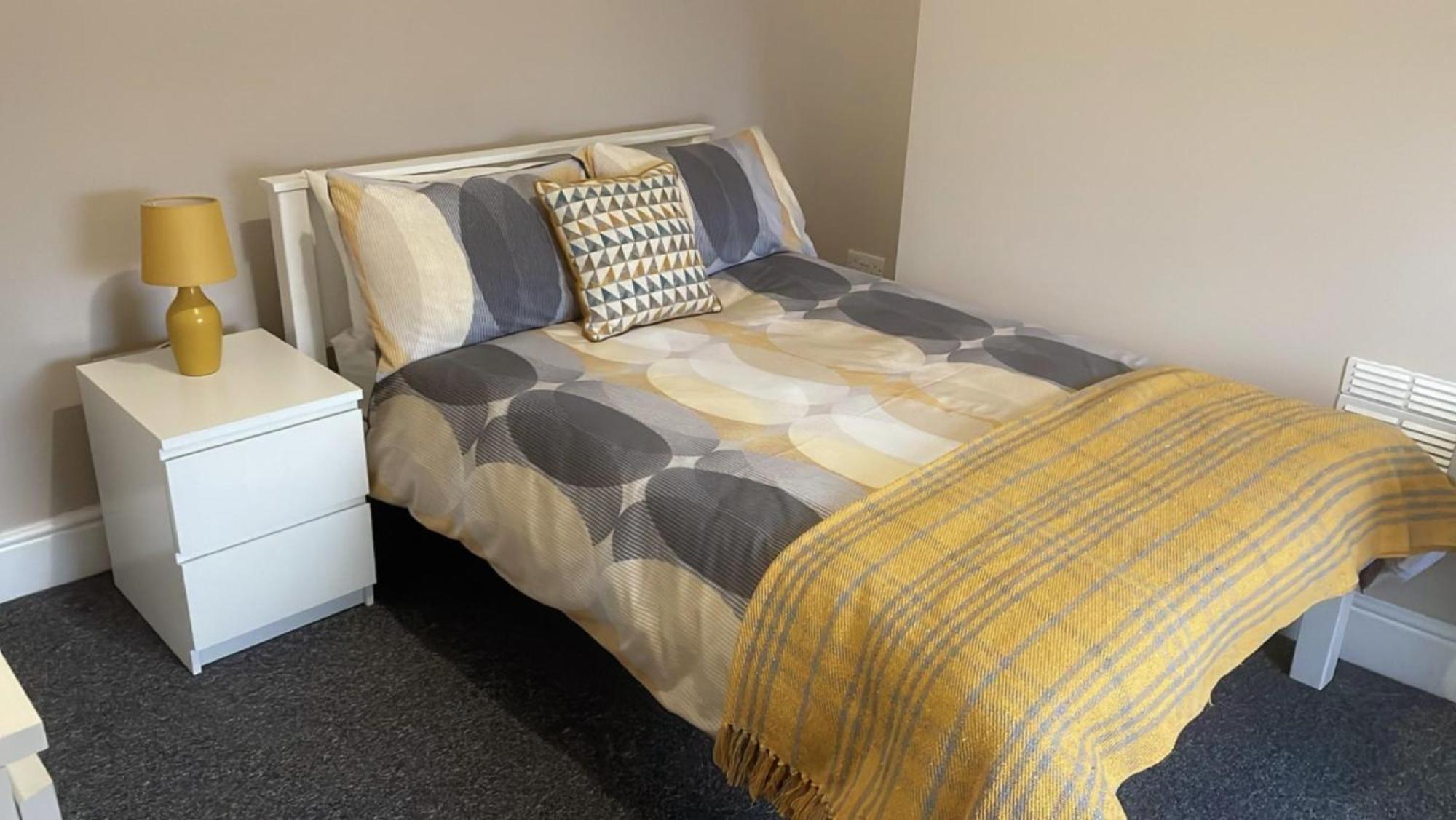 Apartment Spacious Near Citycentre Parking/wifi/netflix Nottingham