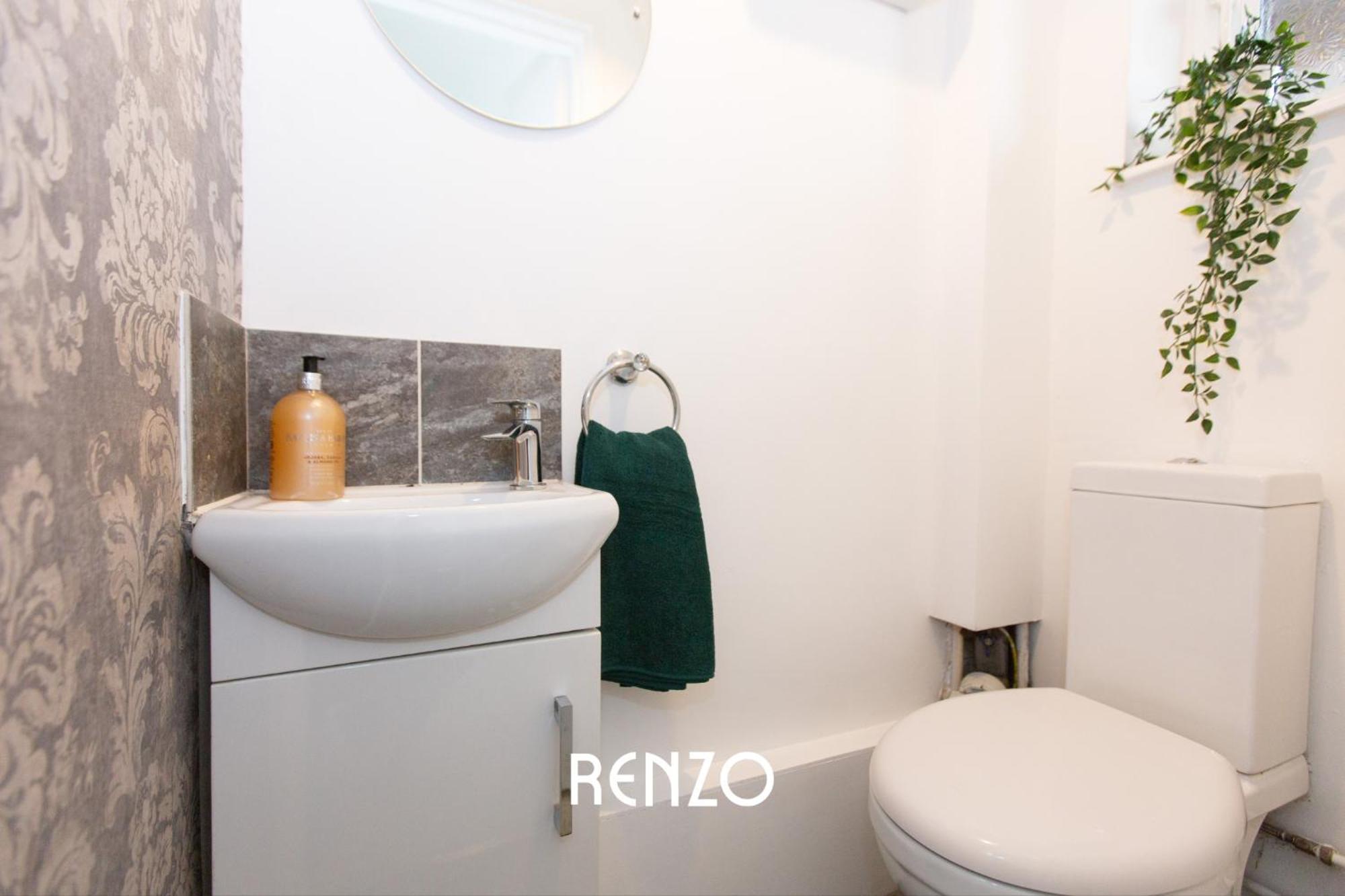 Inviting 3-bed In By Renzo, Driveway, Smart Tv With Netflix! Apartamento *