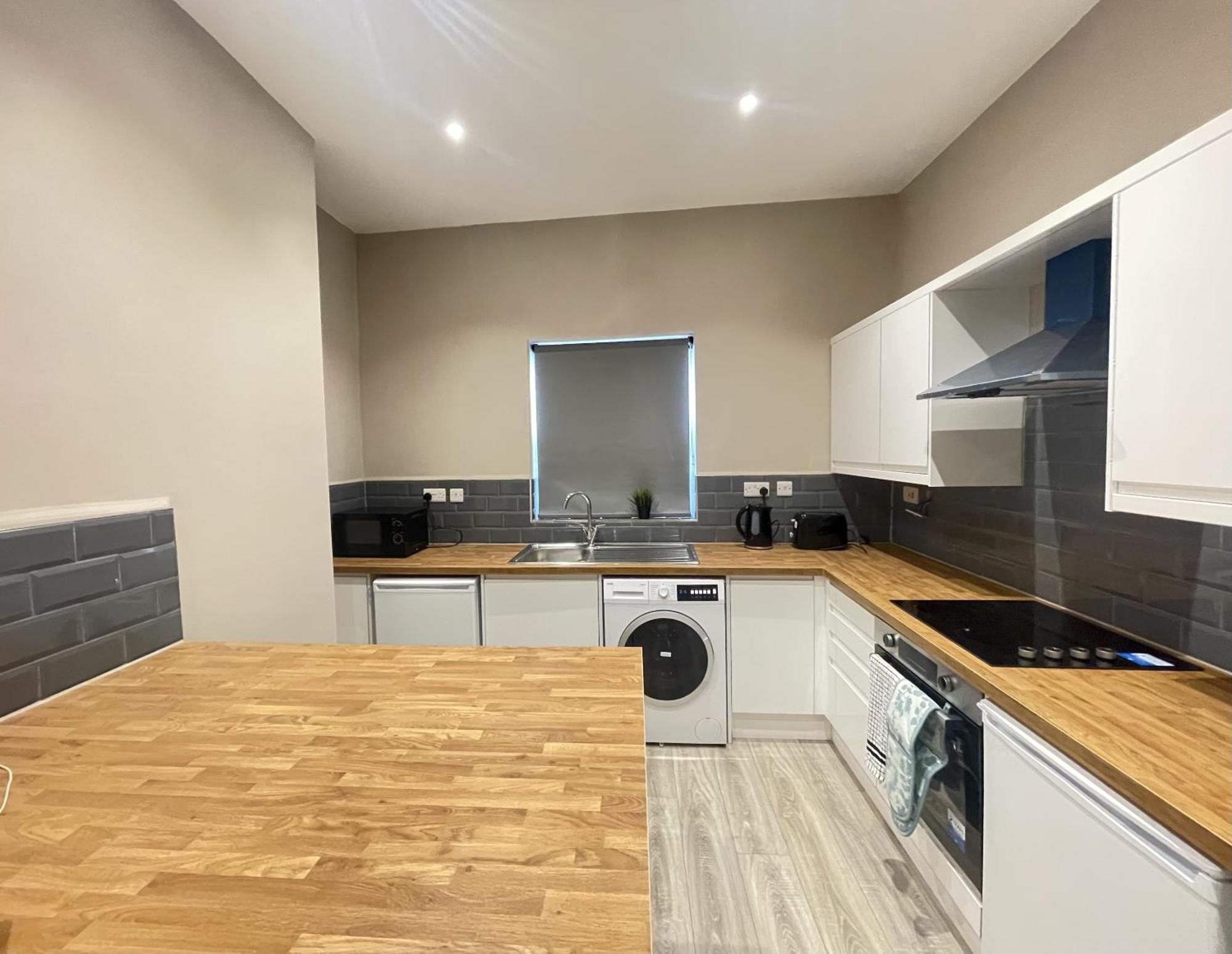 Spacious Near Citycentre Parking/wifi/netflix Nottingham