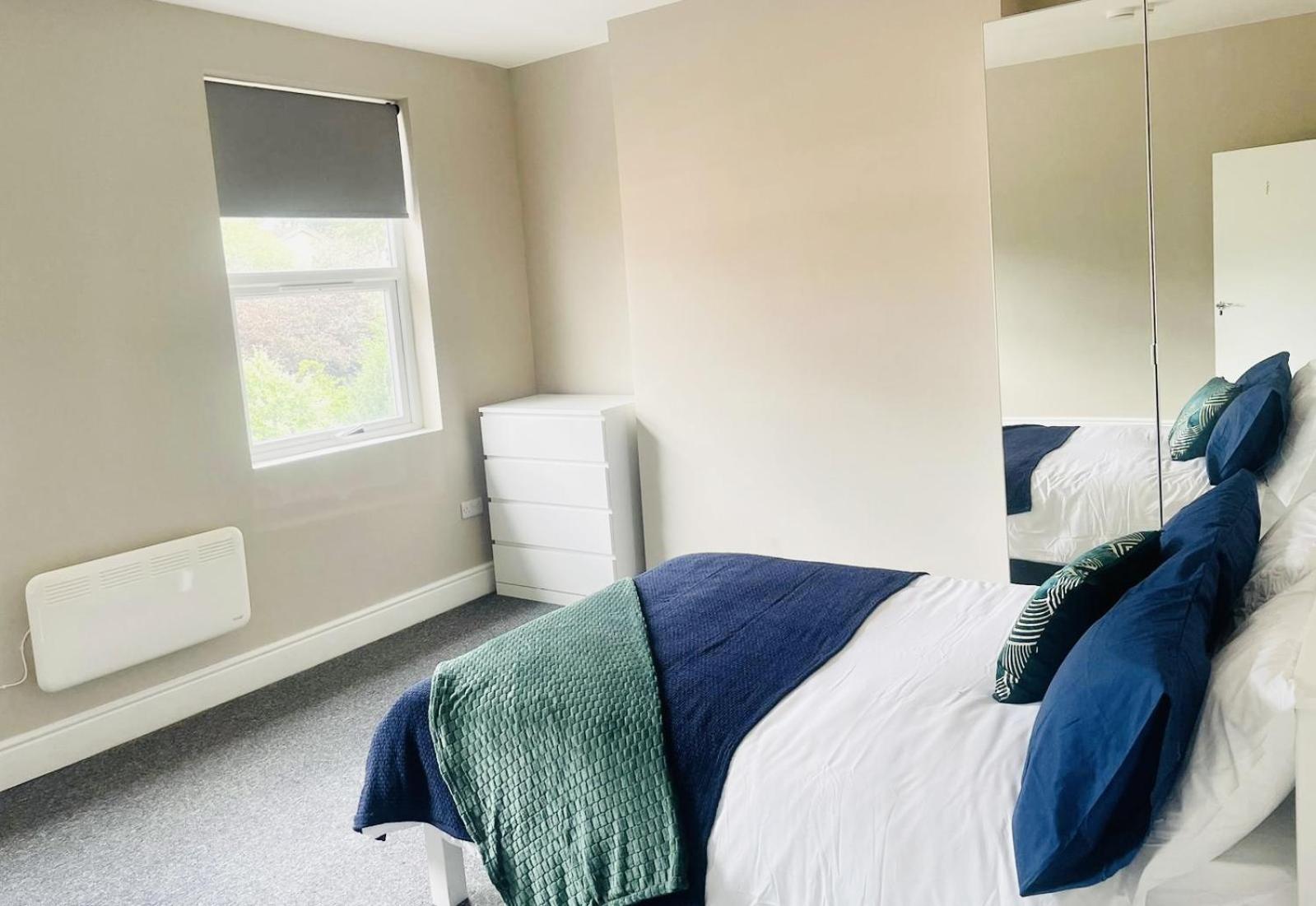 Spacious Near Citycentre Parking/wifi/netflix Apartment *