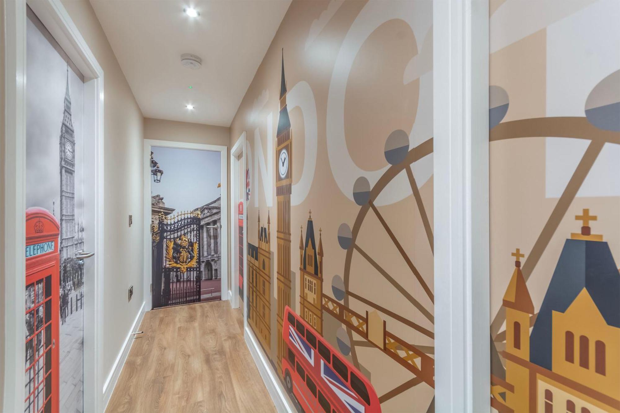 The Old School House - Luxury Themed