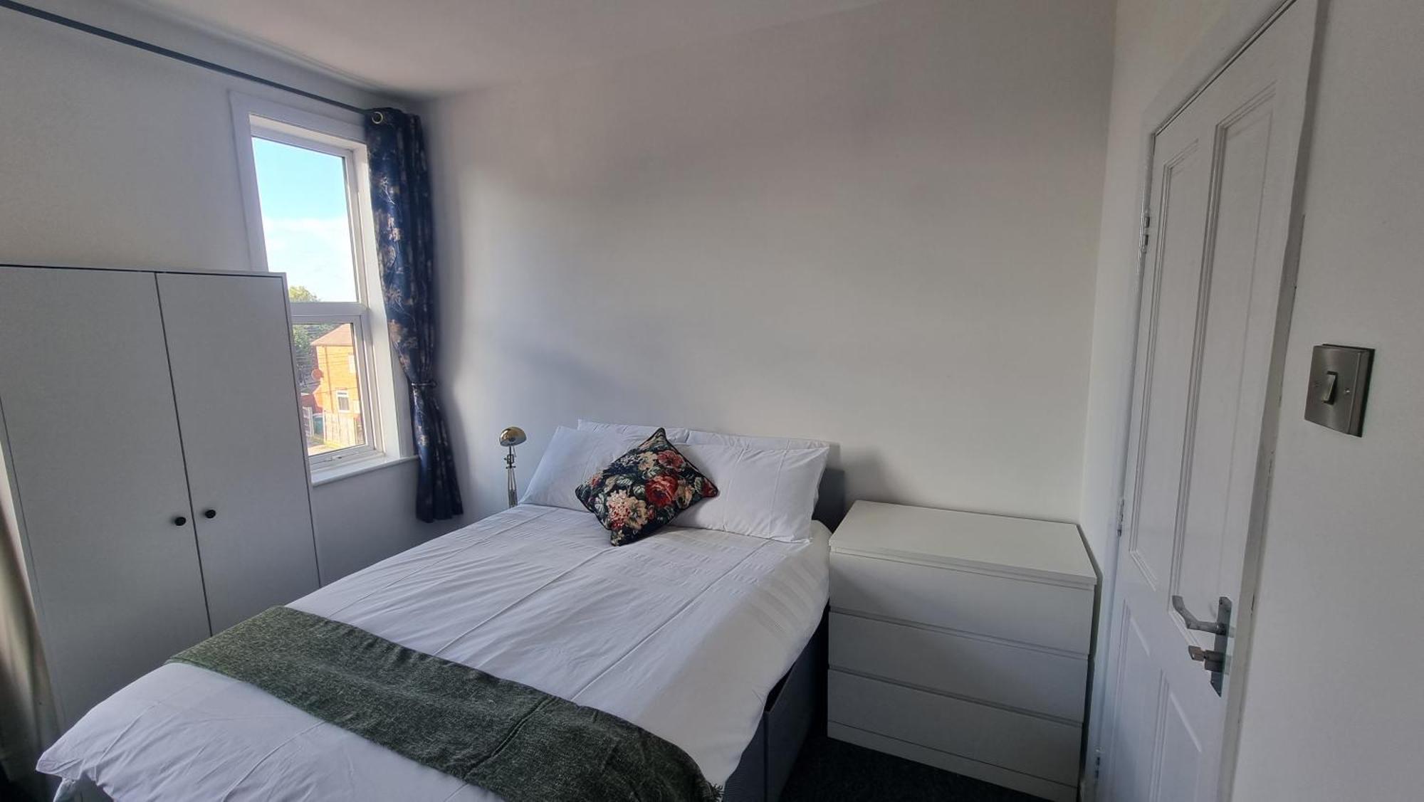 Luxury Double With Kitchen Facilities Nottingham
