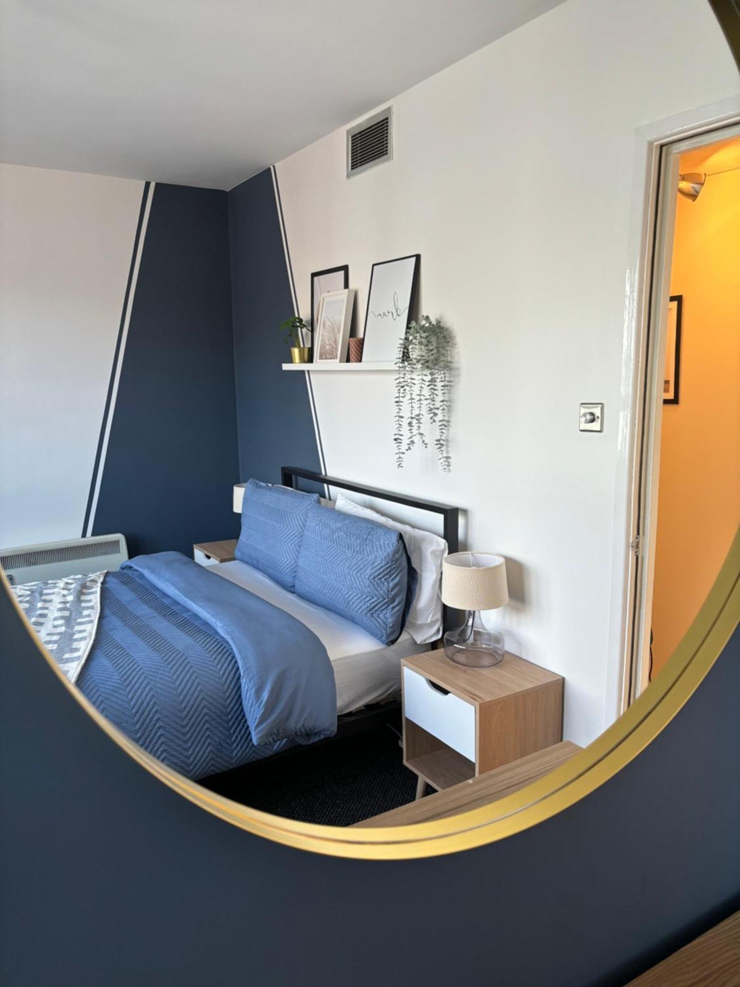 Modern 2 Bdr Flat In Centre With Free Parking