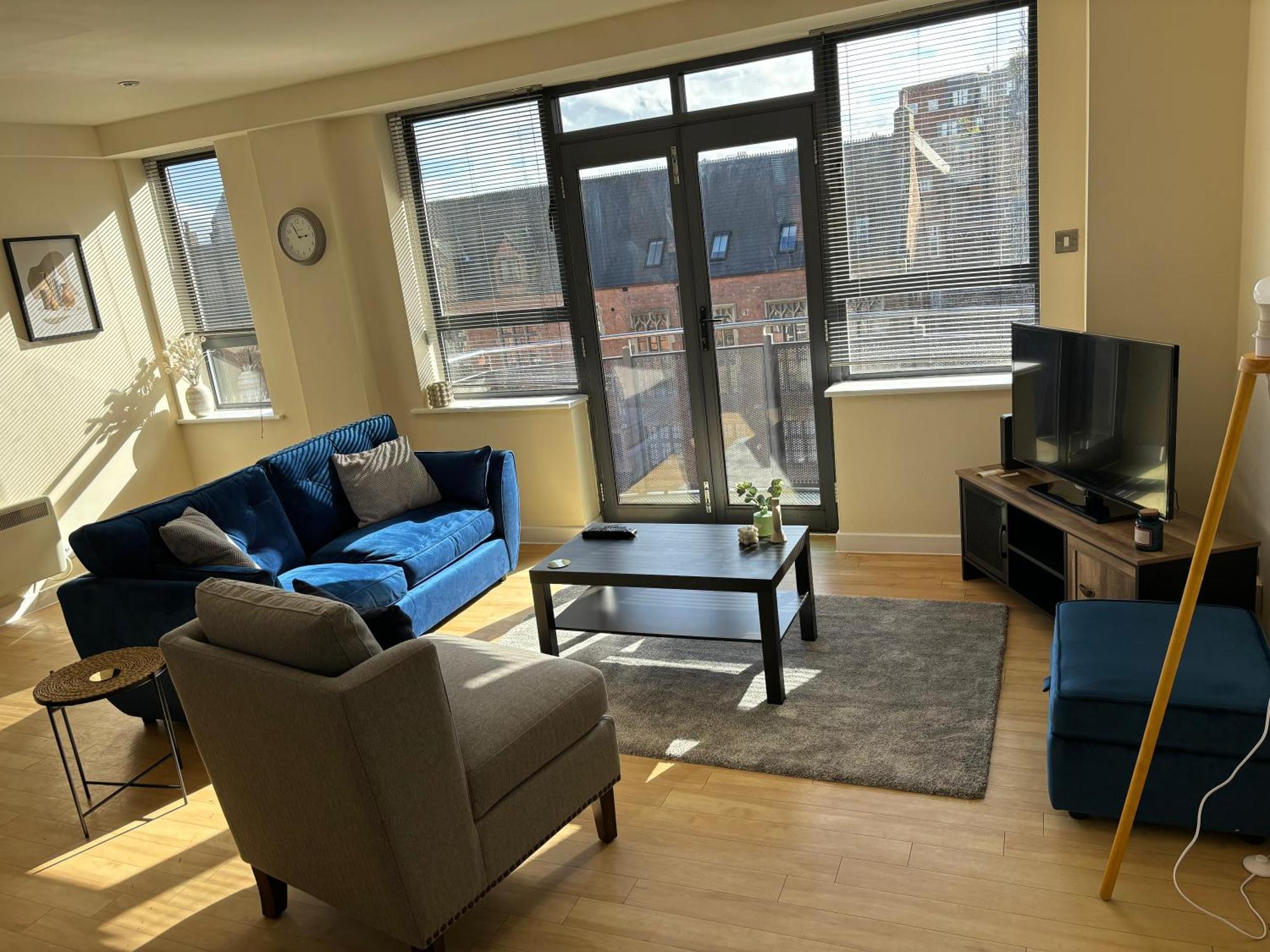 Apartment Modern 2 Bdr Flat In Centre With Free Parking