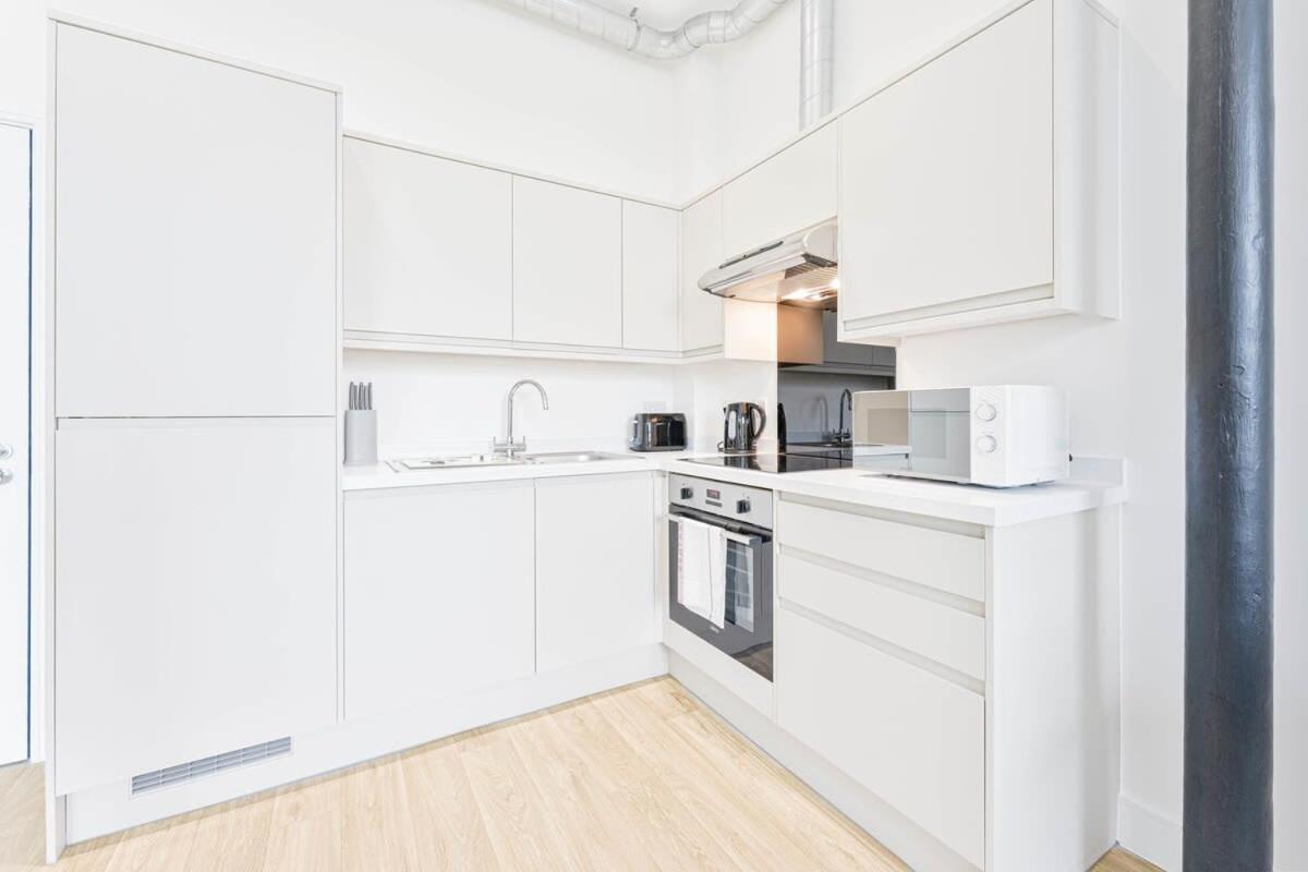 Apartment Modern 1 Bedroom In *